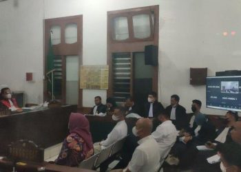 Hadir di Persidangan Ade Yasin, Sejumlah Kepala Desa Beri Dukungan untuk Bupati Bogor Nonaktif