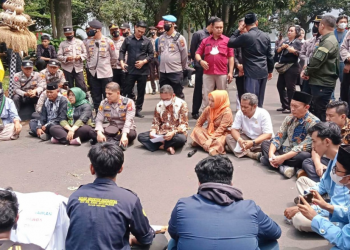 Mahasiswa di Purwakarta Desak Pemerintah Bongkar Mafia Migas