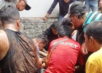 Ambil Jalan Pintas, Wanita Tua di KBB Terjatuh ke Dalam Sumur Tua, Meninggal di Perjalanan ke RS