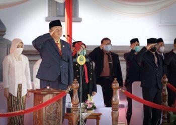 HARI PAHLAWAN 2022 Uu Ruzhanul Dorong Masyarakat Semangat Berantas Kebodohan dan Perangi Kemiskinan