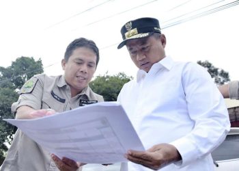 Wagub Uu Ruzhanul Tinjau Jalan Cikembar