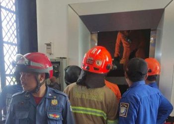 Dramatis 6 Orang Terjebak dalam Lift Stasiun Cimekar Bandung Selama 40 Menit Ibu Hamil Selamat