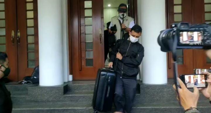 KPK bawa 3 koper usai geledah Balai Kota Bandung