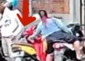 Aksi Nekat Pasangan Bermotor Curi Ponsel di Apotek Tasikmalaya