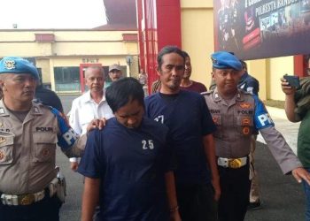 Ini Tampang Pria yang Tantang Polisi hingga Todongkan Pedang Ngaku Mabuk Ciu Sadar Sudah di Sel