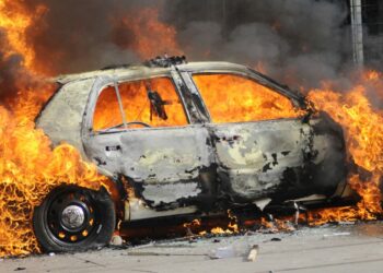 Sopir Mobil Terbakar di Tol Tangerang Selamatkan Diri Lewat Kaca Pintu