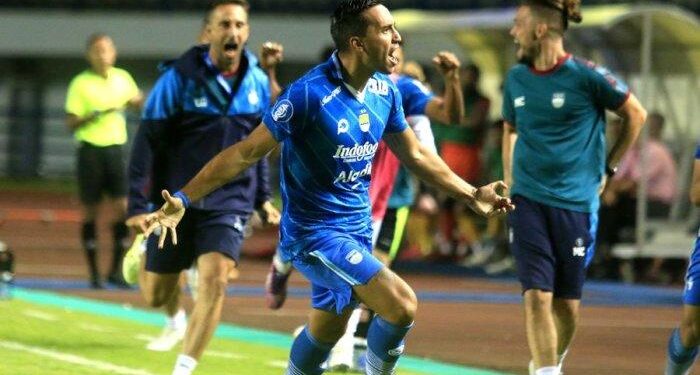 Persib Bandung berhasil menambah gol menjadi 2-0 atas Persikabo 1973