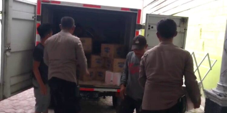 Jajaran Polsek Gebang menggerebek gudang minuman keras