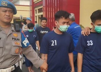 Anggota Polisi Di Kroyok Ormas, Ternya Pegang Senjata Tapi Tak Menembak