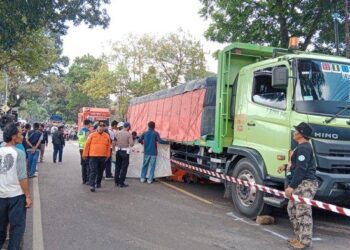 Kronologi Bu Guru Bandung Masuk Kolong Truk dan Tewas Terlindas di Sumedang, Senggolan saat Nyalip
