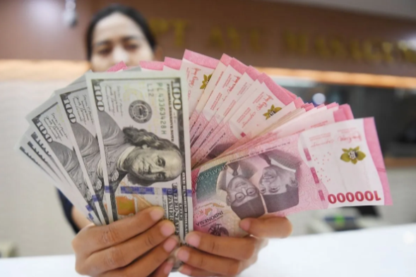 Kurs rupiah merosot akibat data penjualan barang tahan lama AS yang baik