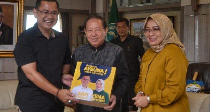 Paslon Arfi Rafnialdi dan Yena Iskandar Masoem Kunjungi Paguyuban Pasundan, Diminta Perjuangkan Ini