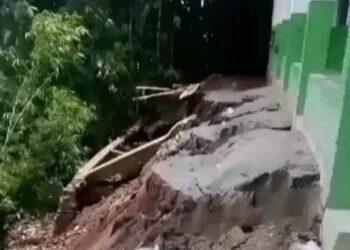 Tanah Longsor di SMA Maarif Banyuresmi Garut, Pemerintah Harus Segera Perbaiki Agar Kegiatan Belajar Mengajar Bisa Kembali Normal