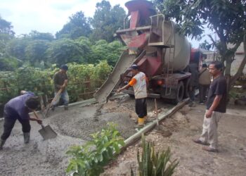 Realisasikan Betonisasi Jalan di Desa Klapanunggal Tahap I dan II Dengan Tuntas