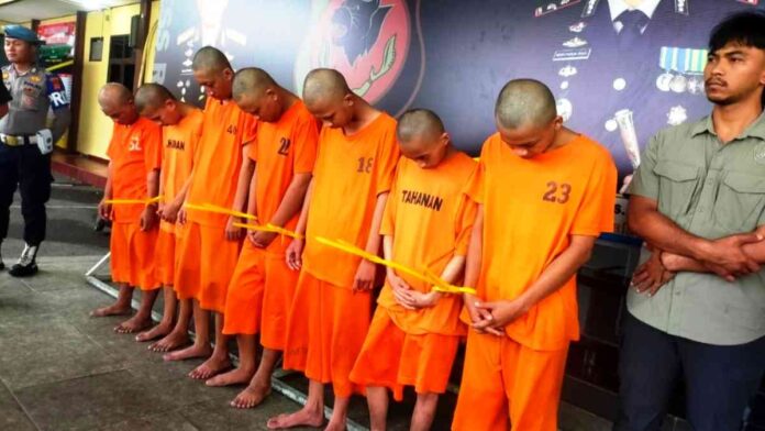 Polres Kota Tasikmalaya Ringkus 7 Mucikari Jaringan Prostitusi Online