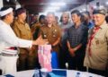 Ketua MABIDA Dedi Mulyadi Serahkan Bantuan Kemanusiaan Pramuka Jabar untuk Korban Bencana Sumatera