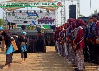 Semarak dan Meriah dalam Perayaan Kenaikan Kelas dan Paturay Tineung SMK Pasundan Caringin