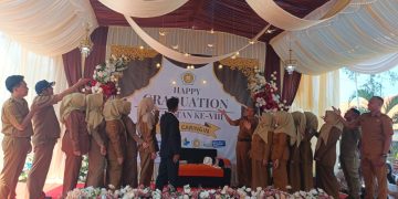 Semaraknya Pelepasan Siswa dan Siswi kelas Xll Tahun Akademik 2025/2026 Angkatan- 8