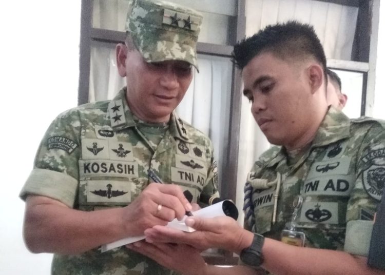 “Jenderal Santri” Mayjen TNI Kosasih Ajak Mahasiswa UNINUS Perkuat Moral Serta Nasionalisme