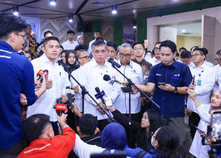 Menaker dan Seskab Luncurkan MagangHub Angkatan II, Kuota Peserta Naik Jadi 150 Ribu