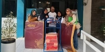 Gercep! Bupati Bandung KDS Lewat Kadinsos Hj. Ningning Hendasah Berikan Bantuan Musibah Kebakaran Sekretariat Forwaci